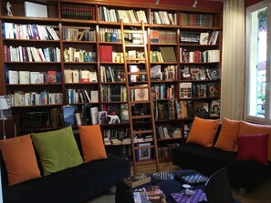 Interior - idealsejour (Cannes)