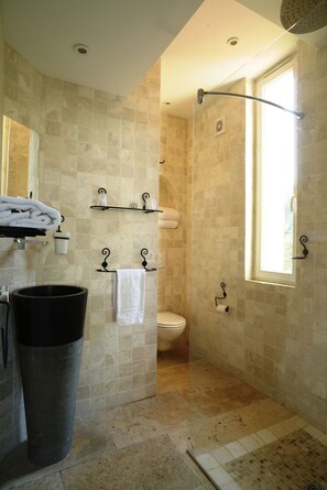 Bathroom - idealsejour (Cannes)