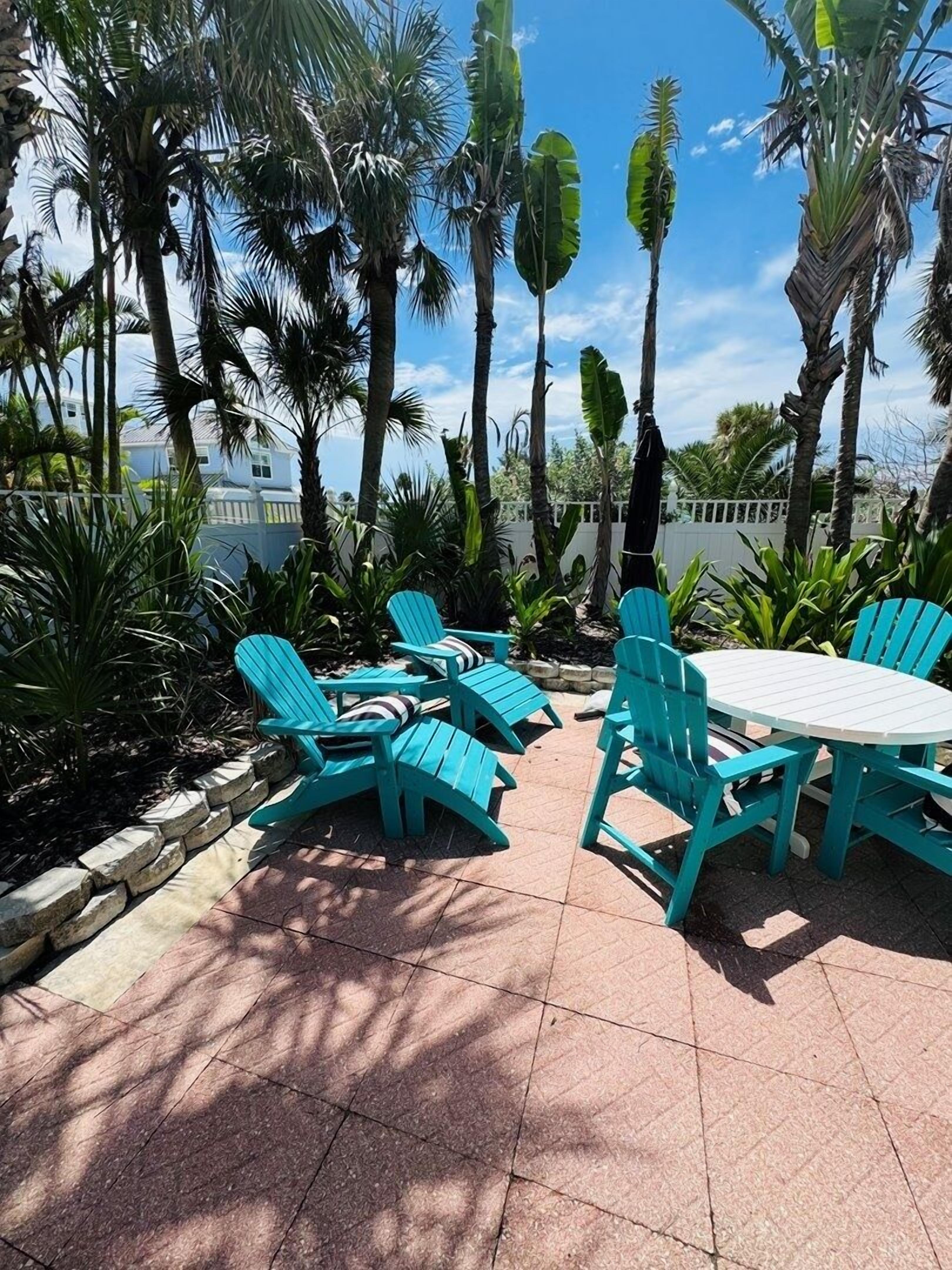 Apartment, 2 Bedrooms | Outdoor dining