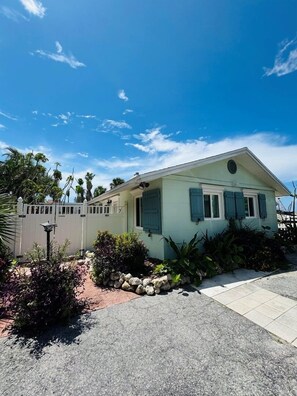 Exterior - 105a 12th Street South Back 2 Bedroom Apts by RedAwning (Bradenton Beach)