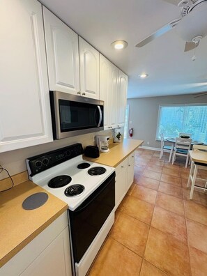 Căn hộ, 2 phòng ngủ | Bếp riêng | Máy rửa bát, dụng cụ nấu nướng/bát dĩa/dao nĩa 