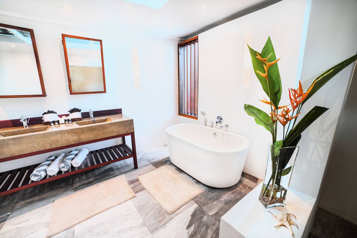 ocean view luxury 3 bedroom villa | deep-soaking bathtub
