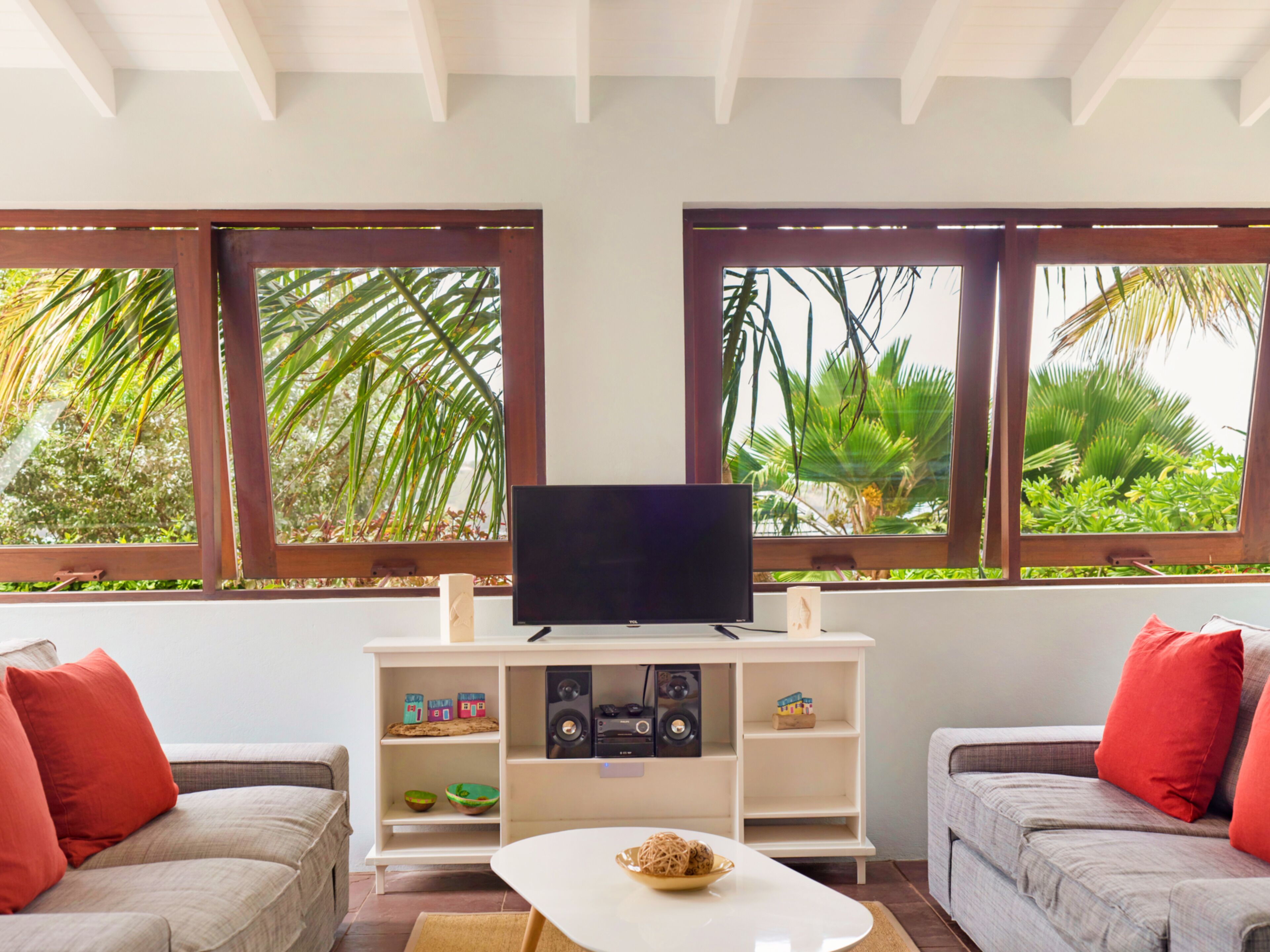 garden villa, 1 or 2 bedrooms, ocean view | living area | flat-screen tv