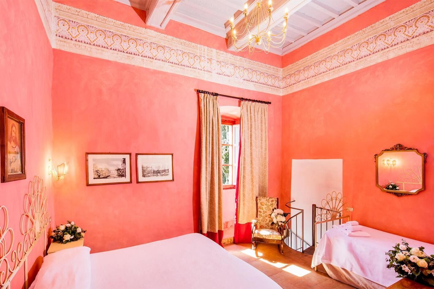 Minibar, individuell dekoriert, individuell eingerichtet