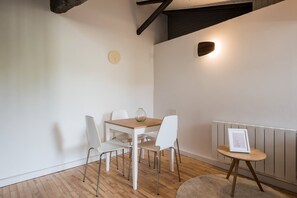 Dining - Cozy cocoon on the heights of Old Lyon (Lyon)