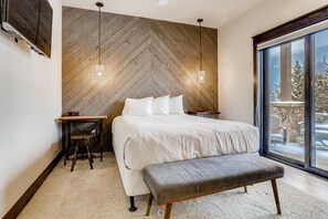 Townhome, 3 Bedrooms | 3 bedrooms, free WiFi, bed sheets - New Luxury 3bdr Townhome/stunning Decor, Mountain Views 3 Bedroom Townhouse by RedAwning (Keystone)