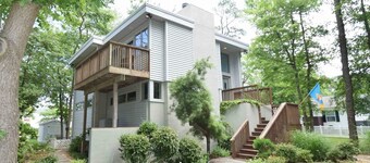 Tunnel Avenue 14106 2 Bedroom Home by RedAwning