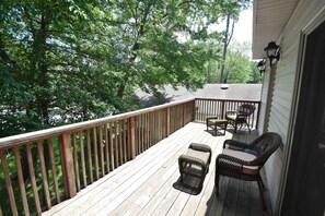 House, 2 Bedrooms | Balcony - Tunnel Avenue 14106 2 Bedroom Home by RedAwning (Ocean City)