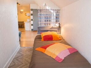 1 soverom, strykejern/-brett, reiseseng for barn og wi-fi (inkludert)