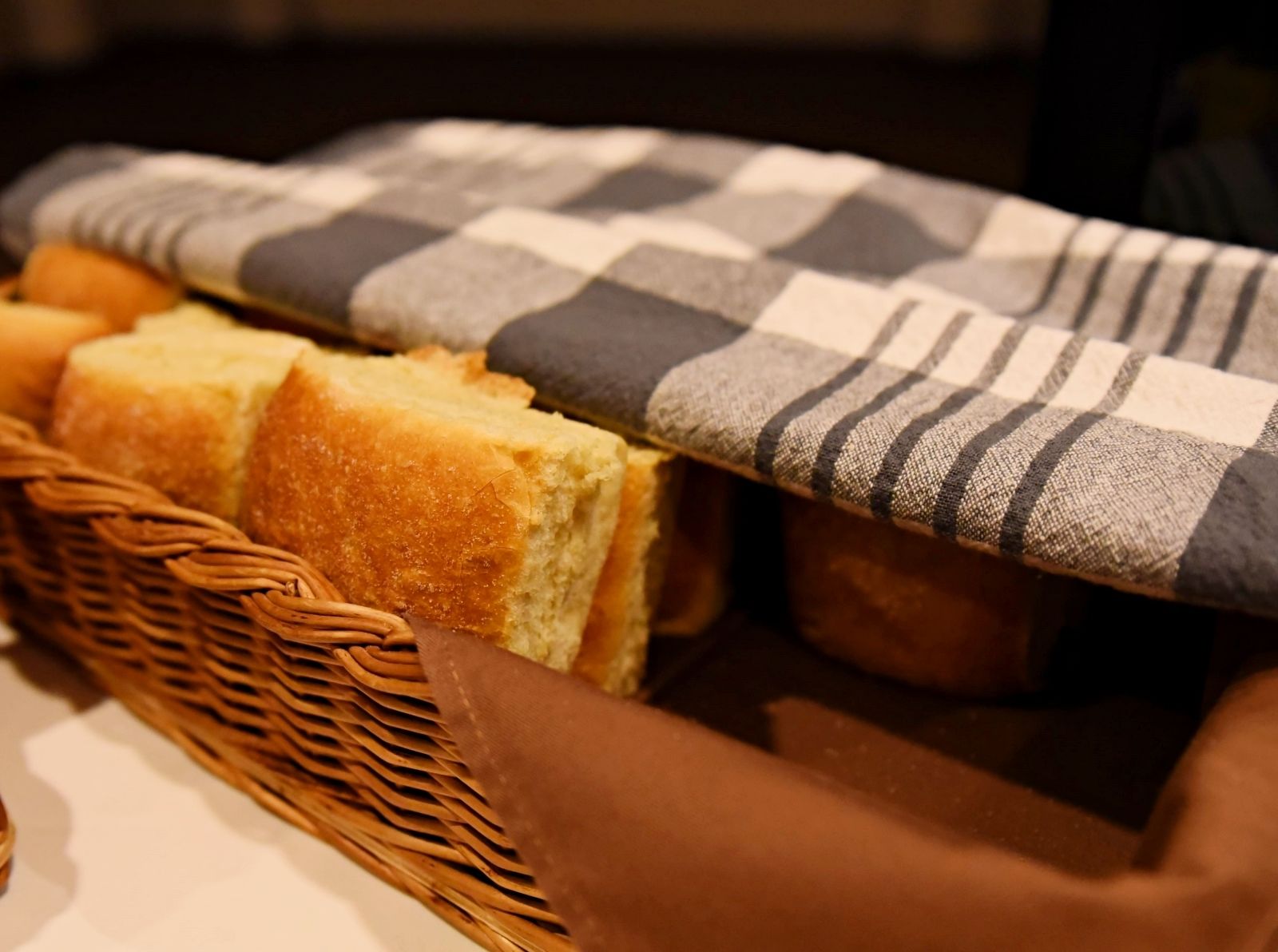 A basket of bread rolls.