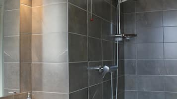 Premium Double or Twin Room, Ensuite | Bathroom