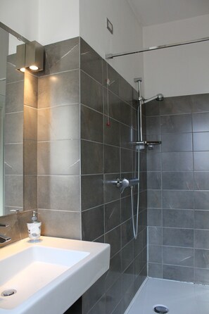 Premium kamer, 1 twee- of 2 eenpersoonsbedden, en-suite badkamer | Badkamer