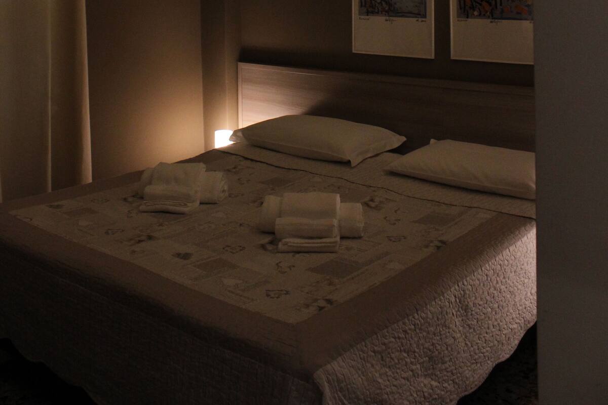 Economy Twin kamer, en-suite badkamer, uitzicht op bergen | 1 slaapkamer