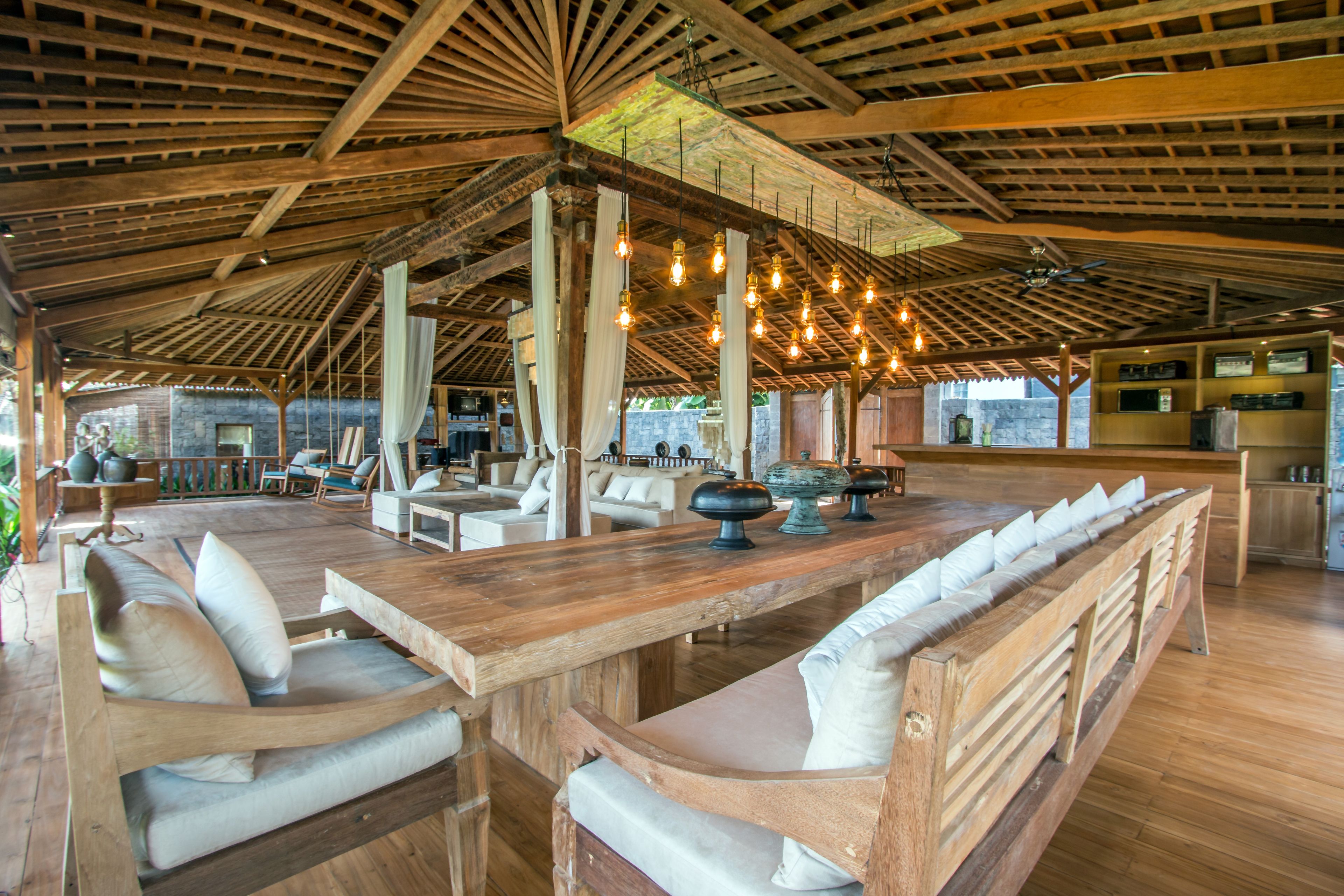 Superior Villa | In-room dining