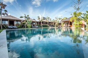 Outdoor pool - Villa Sylvia (Kerobokan)
