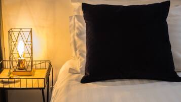 1 chambre, fer et planche à repasser, Wi-Fi, draps fournis