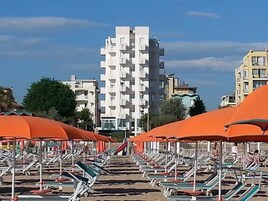 Esterni
