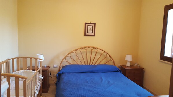Villa, 2 habitaciones | 2 dormitorios, escritorio, tabla de planchar con plancha y wifi gratis