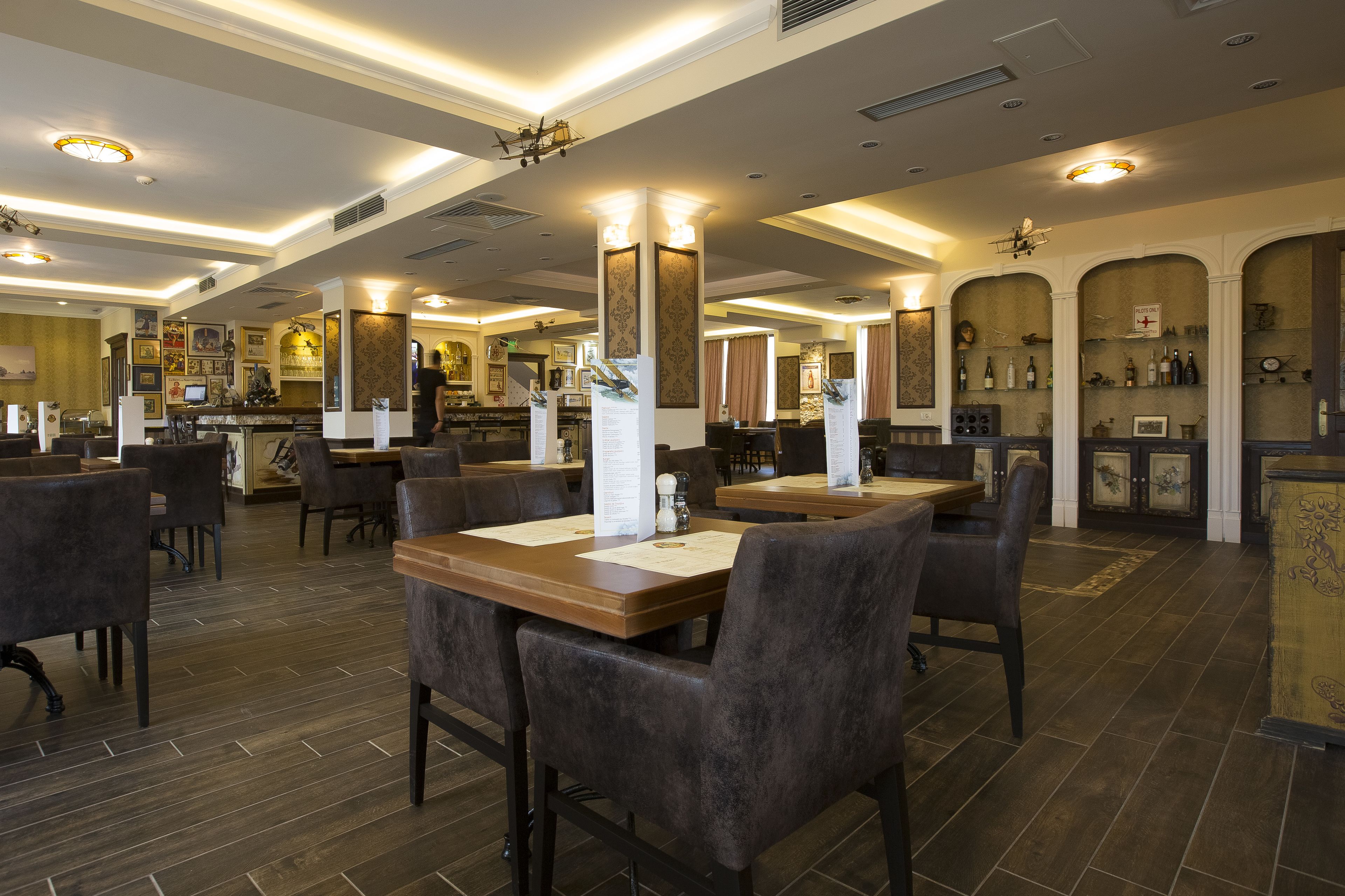 Dinner served, international cuisine