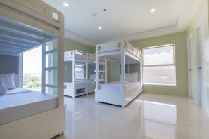 Shared Dormitory, Men only (6 Beds)