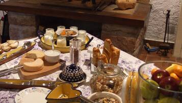Free daily continental breakfast