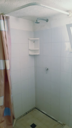 Douche de la salle de bain
