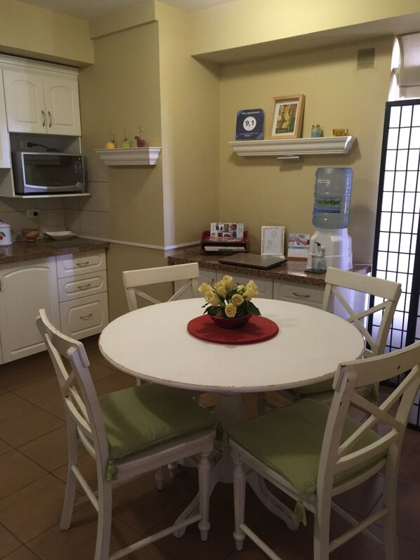 Breakfast area - Elite Apartment (Cochabamba)