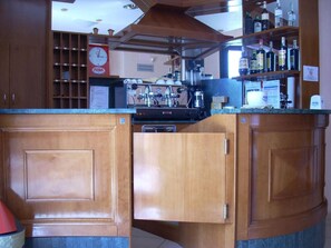 Bar (di hartanah)