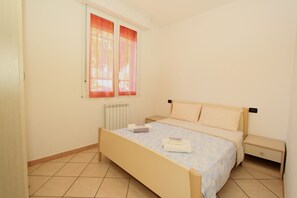 Apartamento clásico, 2 habitaciones | 2 dormitorios y ropa de cama hipoalergénica