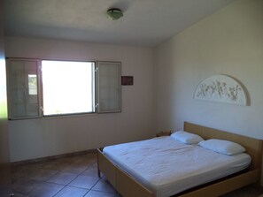 Villa, 2 Bedrooms | 2 bedrooms, desk, iron/ironing board, free WiFi - La Finestrella (Mazara del Vallo)