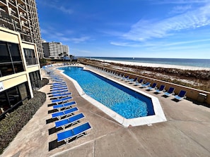 Pool - Relax and Catch a couple of fish! 🎣 ~ There is something for everyone! (Orange Beach)