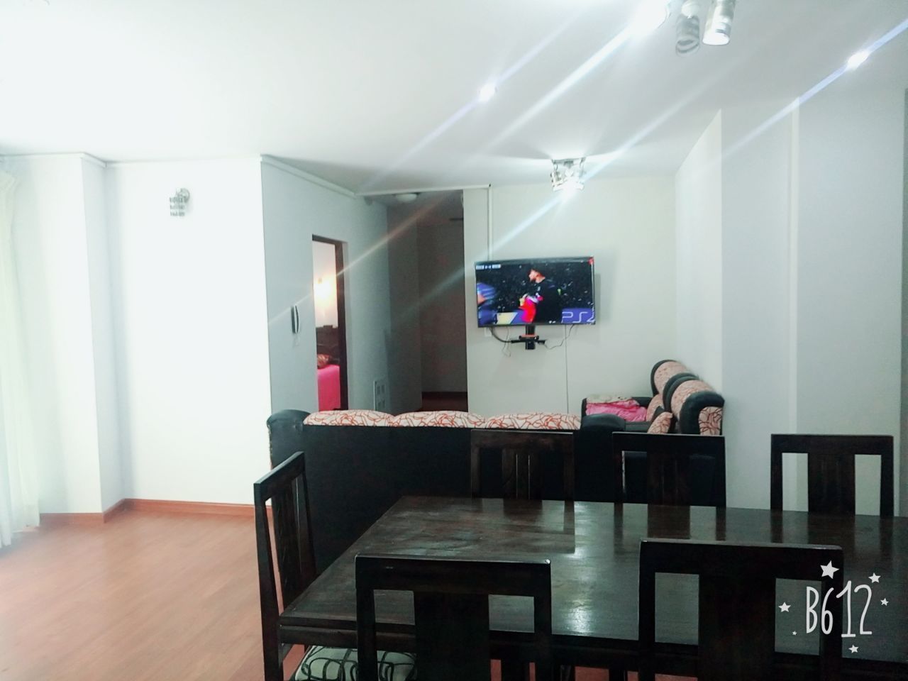 Khu vực ăn uống tại phòng