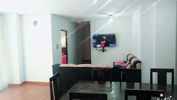 Makan di kamar