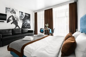 Peti besi dalam bilik, seterika/papan seterika, Wi-fi percuma 