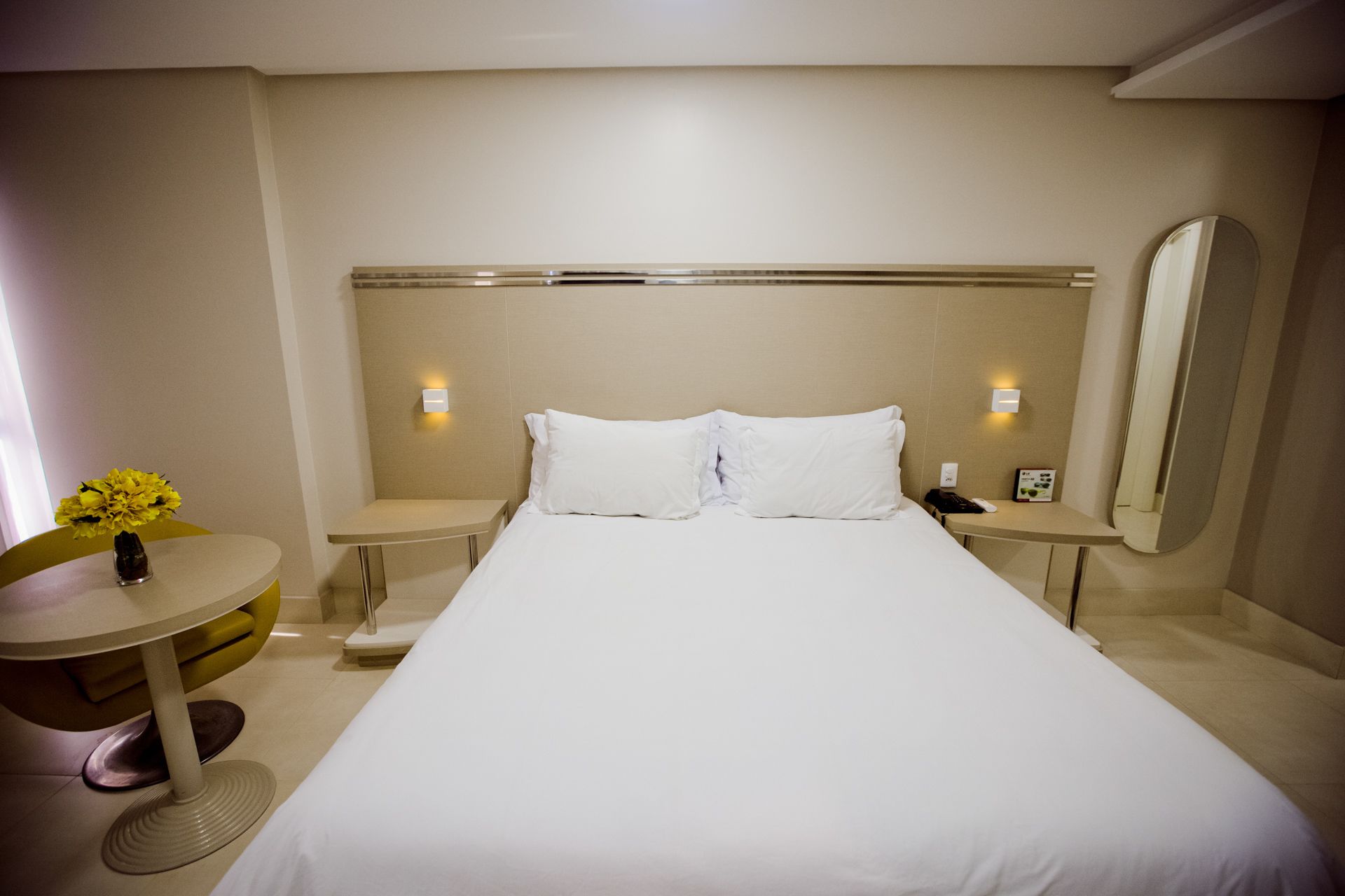 deluxe room, 1 bedroom | minibar, in-room safe, desk, blackout curtains