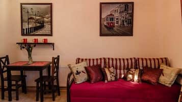 Kamar Superior, 1 Tempat Tidur Double | Seprai premium, brankas, setrika/meja setrika, dan Wi-Fi gratis