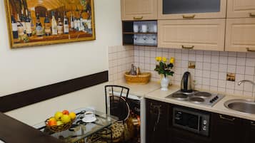 Apartment, Terrace | Private kitchen
