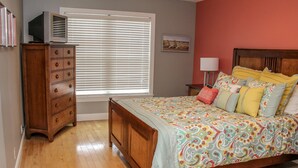 Unclassified image, 3 of 10, button - Harborview Condo (Saugatuck)