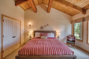 5 habitaciones, escritorio, tabla de planchar con plancha y wifi gratis 