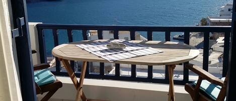 Apartment | Premium bedding, pillowtop beds, free WiFi, bed sheets