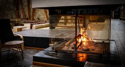Riverside Boutique Hotel