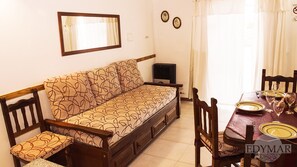 Apartment, 1 Bedroom | Living area - Edymar (Puerto Madryn)