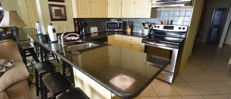 Fridge, microwave, stovetop, dishwasher