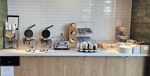 Gratis komplett frukost varje dag 