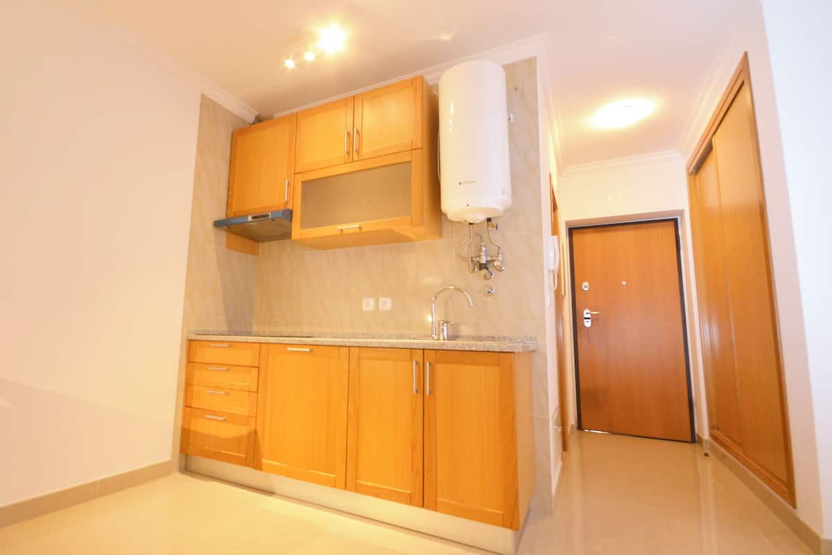 Studio, 2 Twin Beds, Kitchenette (Block E) | Interior