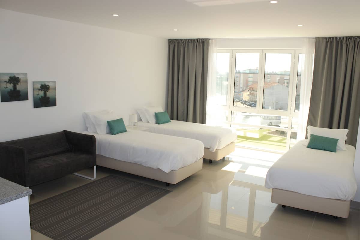 Studio, 3 Twin Beds, Non Smoking, Kitchenette (Block A) | Rollaway beds (surcharge), bed sheets