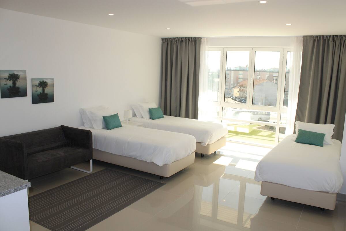 Studio, 3 Twin Beds, Non Smoking, Kitchenette (Block A) | Rollaway beds, bed sheets