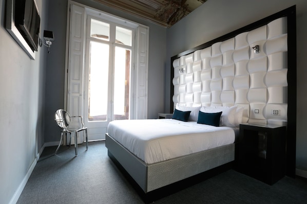 Literie de qualité supérieure, coffres-forts dans les chambres, bureau