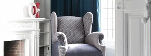 Suite (2 Adults + 2 Children) | Living area - Amra Barcelona Gran Via (Barcelona)