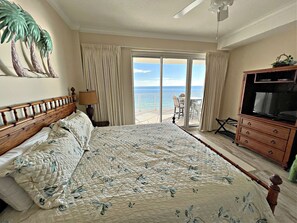 2 makuuhuonetta, silitysrauta/-lauta, internet, vuodevaatteet